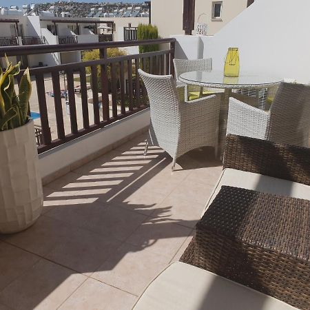 Stunning Apartment C106 With Balcony Looking Over Pool Пея Екстериор снимка