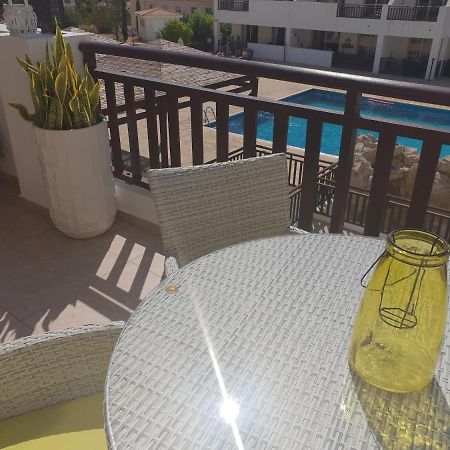 Stunning Apartment C106 With Balcony Looking Over Pool Пея Екстериор снимка