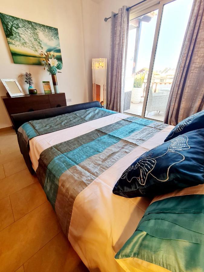 Stunning Apartment C106 With Balcony Looking Over Pool Пея Екстериор снимка