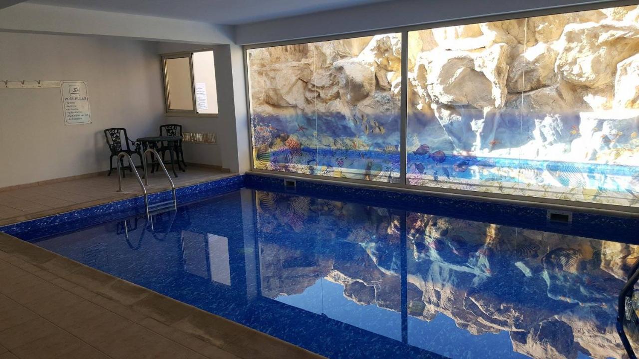Stunning Apartment C106 With Balcony Looking Over Pool Пея Екстериор снимка